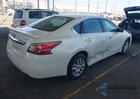 2015 Nissan Altima 2.5 S из США, поврежденный, VIN 1N4AL3AP0FC569842